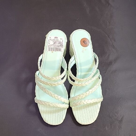 BRAND NEW QUPID MINT STRAPPY SANDAL - Picture 3 of 16